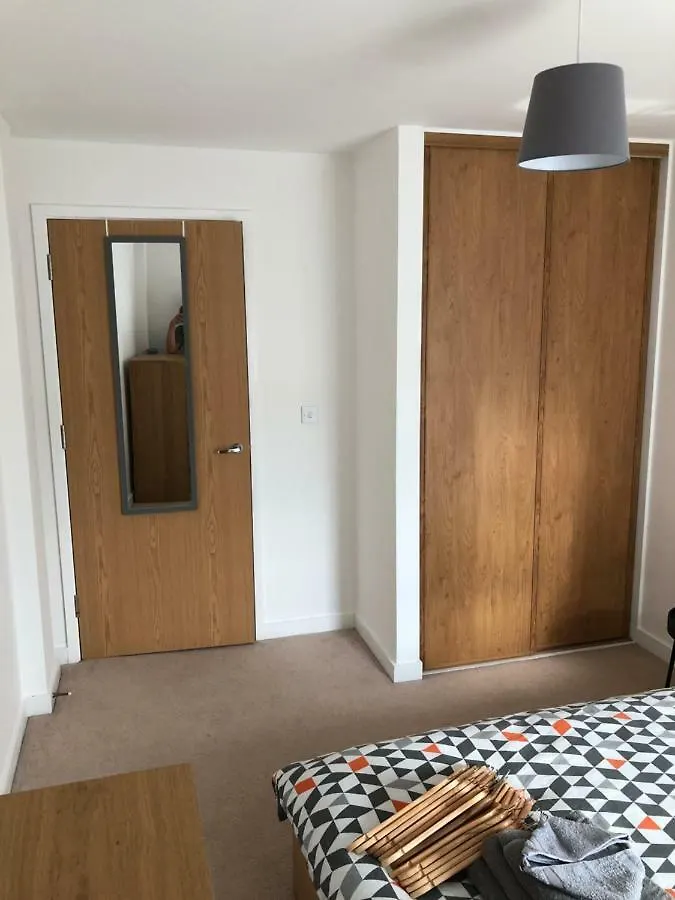 Quayside Apartment In Cardiff Bay 0*,